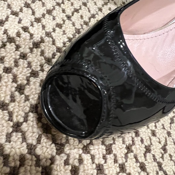 Stuart Weitzman black patent Size 8 open toed pump. Perfect condition. 3” heel - Picture 2 of 4